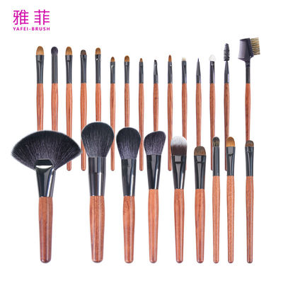 Купить 204A14024 24PCS Профессиональный макияжный щетка набор OEM ODM с макияжным мешком фабрика Производство в сети