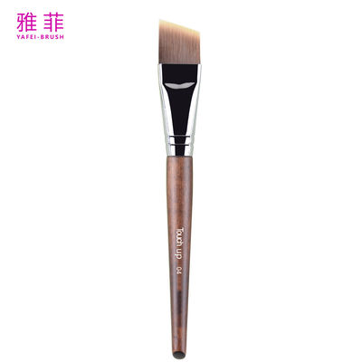 Купить TOUCH UP 04 Фундаментная щетка Синтетические волосы Медная многофункциональная угловая макияжная щетка Производитель Производство в сети