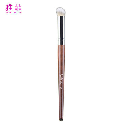 Купить TOUCH UP 07 Private Label Angled Concealer Brush OEM ODM Производитель Плотное веганское волосы Профессиональная безжалостная косметическая щетка Производство в сети
